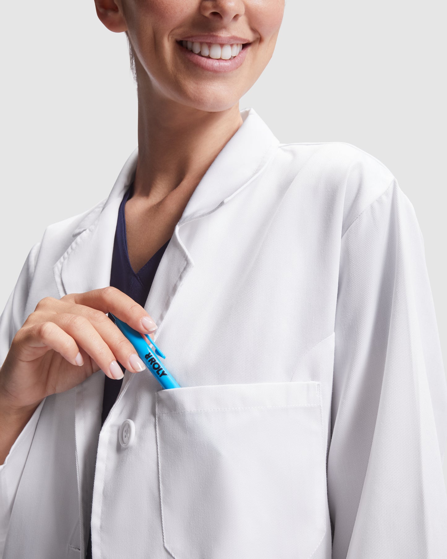 Moteriškas įliemenuotas chalatas VACCINE WOMAN, ilgomis rankovėmis (įvairių spalvų)