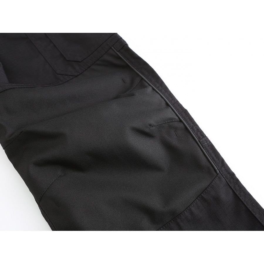 Antkeliai: Kelių srityje prisiūtos specialiai išformuotos kišenės įkišamiems antkeliams. 4-Way Stretch tamprus audinys nugaros dalyje. Atšvaitinės detalės kelnių klešnių apačioje.