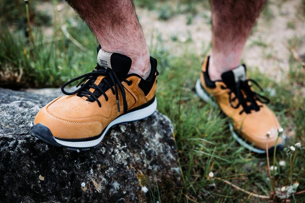 Neperšlampantys odiniai žygio batai STEADY LOW, ruda spalva