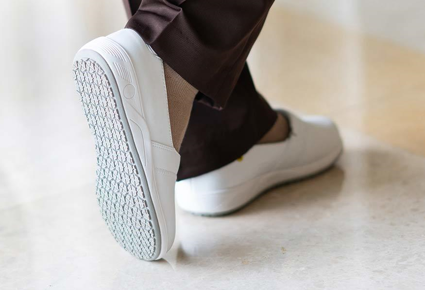 Profesinės darbo klumpės SAFETY JOGGER SOPHIE O1 ESD SRC, baltos