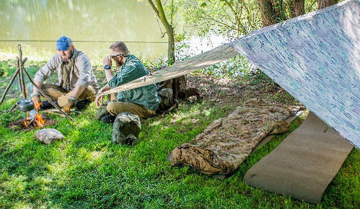 Maskuojančios spalvos tentas-pastogė Helikon-Tex Supertarp Shelter Cape – 3x3 m – Woodland