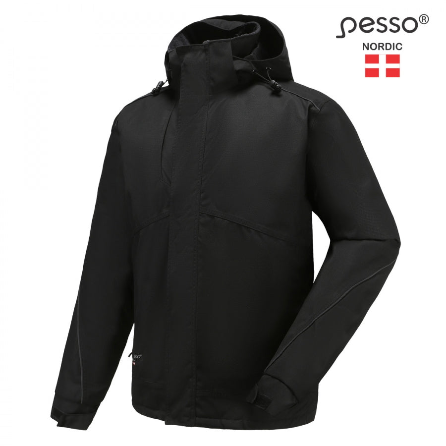 Atstumiančio drėgmę, neperpučiamo audinio žieminė darbo striukė Pesso Pegasus. Vandenį atstumiantis išorinis sluoksnis, malonus šiltas Fleece audinio vidinis sluoksnis. Unisex stiliaus – striukė tinka tiek vyrams, tiek moterims. Itin patogus judesių nevaržantis modelis. 