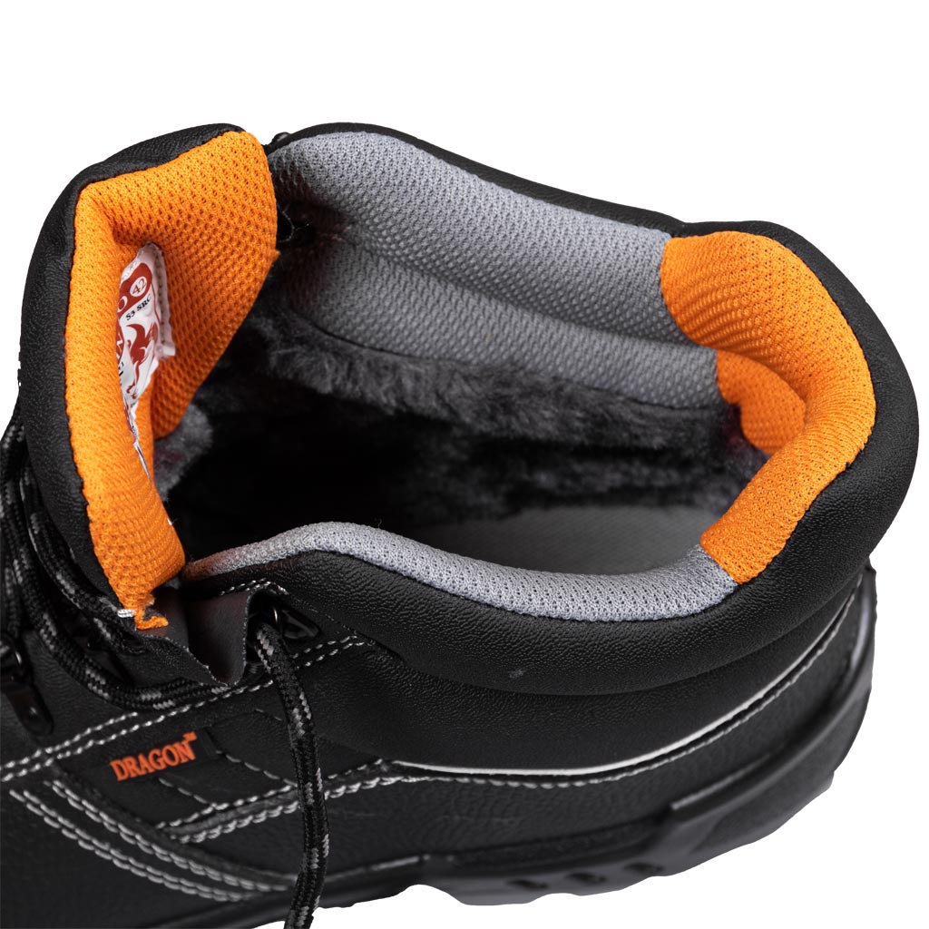 darbiniai batai pašiltinti kailiu iš vidinės pusės. S3 kategorijos