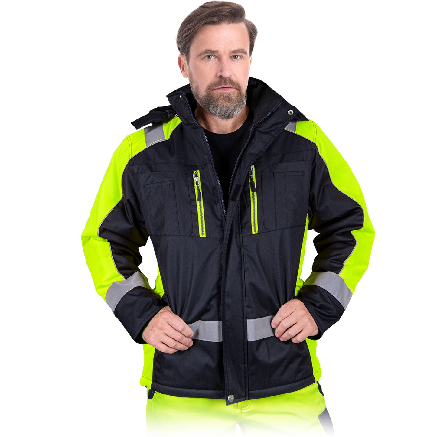 Sertifikuota striukė darbui su šviesą atspindinčiomis juostomis ir nusegamu kapišonu. Atitinka ENISO20471 standarto reikalavimus.