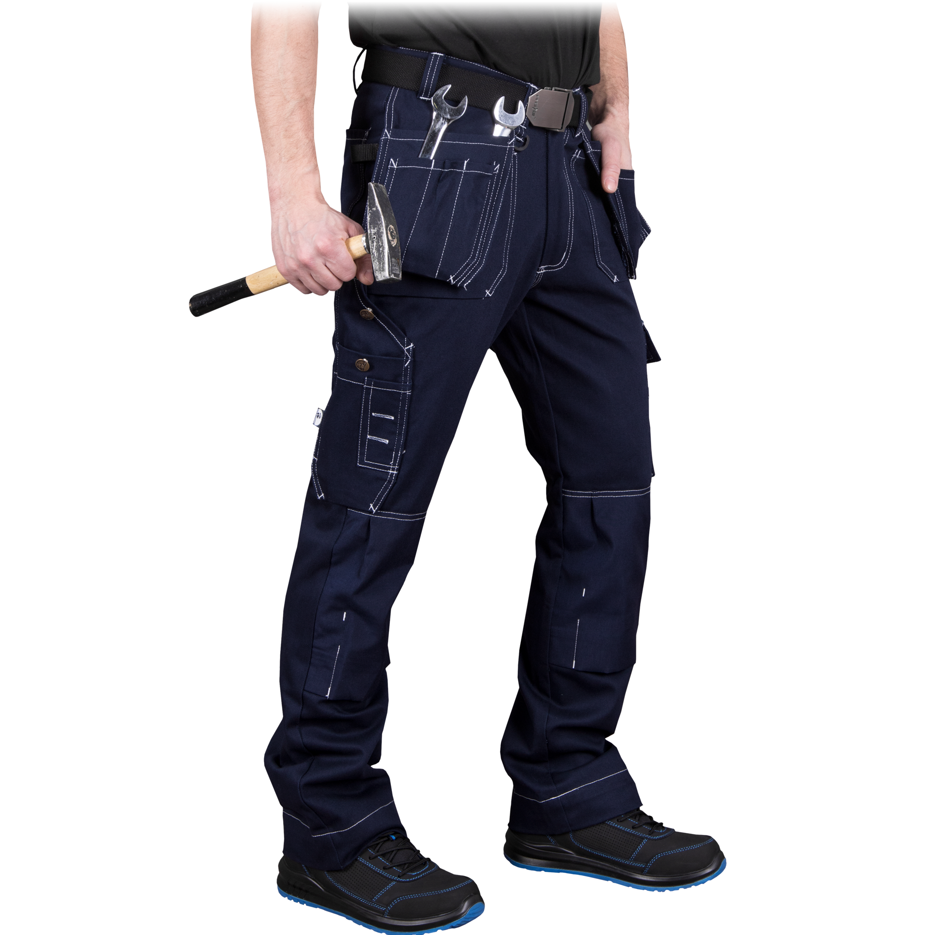 Kelnės su kabančiomis kišenėmis. Vyriškas modelis meistrams, statybininkams, montuotojams.