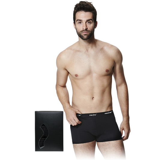 Patirkite maksimalų komfortą ir stilių su mūsų vyriškų apatinių drabužių rinkiniu (3 vnt.). Pagaminti iš aukščiausios kokybės 95 % medvilnės ir 5 % elastano mišinio, šie boksininko stiliaus apatiniai puikiai priglunda prie elastingos juosmens. Patvari ir ilgaamžė, kiekviena pora pagaminta su dideliu 160 g/m² tankiu. Rinkinys yra patogioje mažoje dėžutėje, puikiai tinka dovanai ar asmeniniam naudojimui. Įsigykite būtiniausių dalykų su šiuo 3 dalių apatinių rinkiniu.