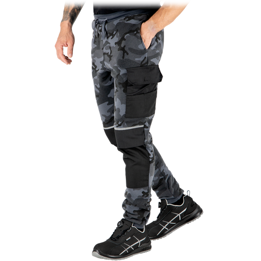 BUZON versatile sports style trousers, camouflage pattern