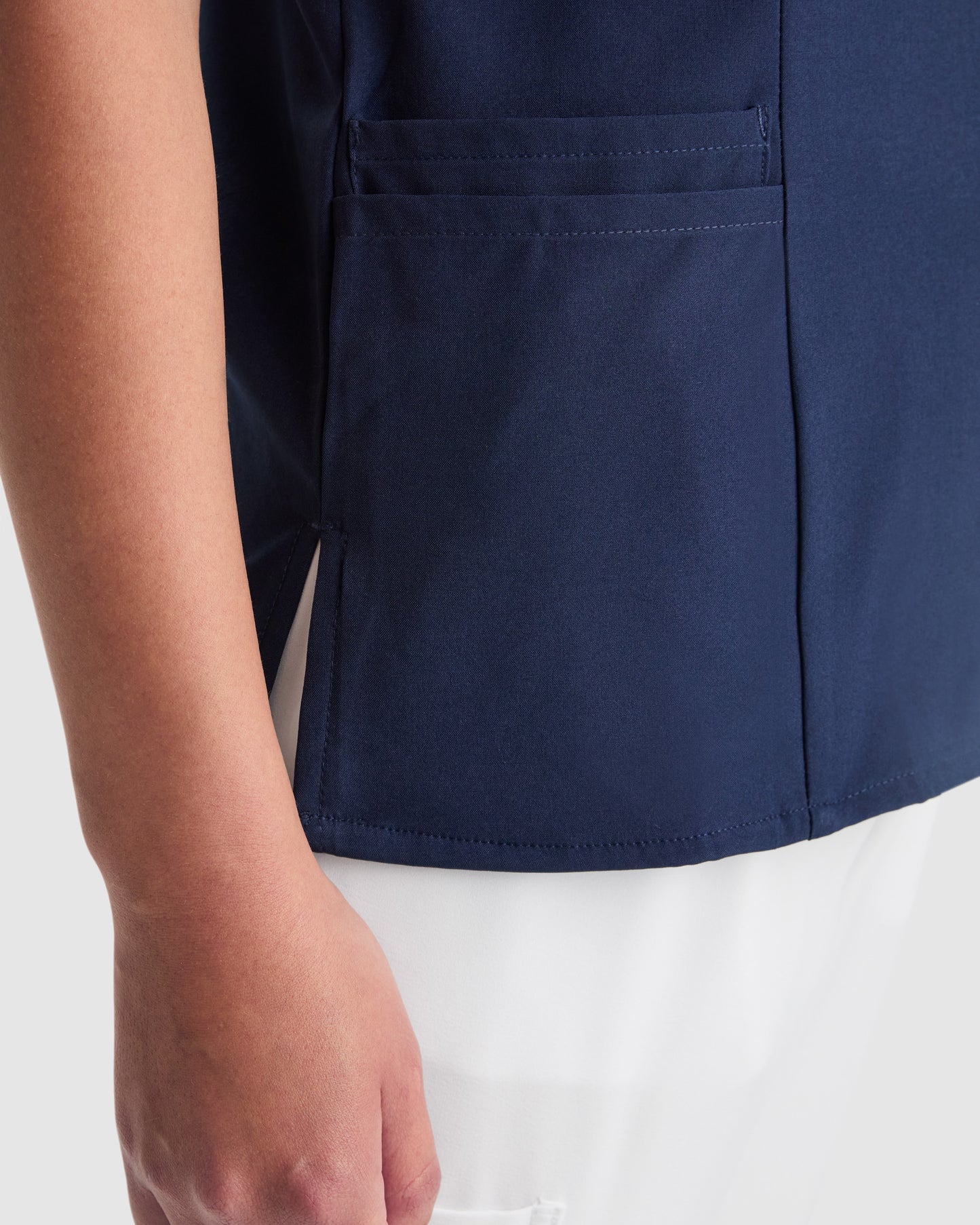 Itin patogus ir kokybiškas moteriškas švarkelis FEROX, skirtas darbui medicinos sektoriuje (įvairių spalvų)