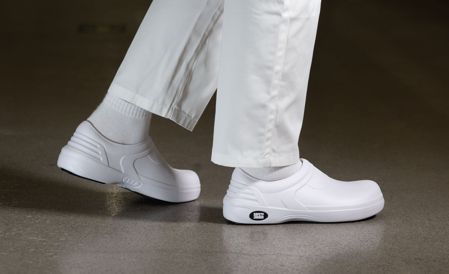 Extremely lightweight clogs BESTCLOG OB SRC, ensuring comfort throughout the working day