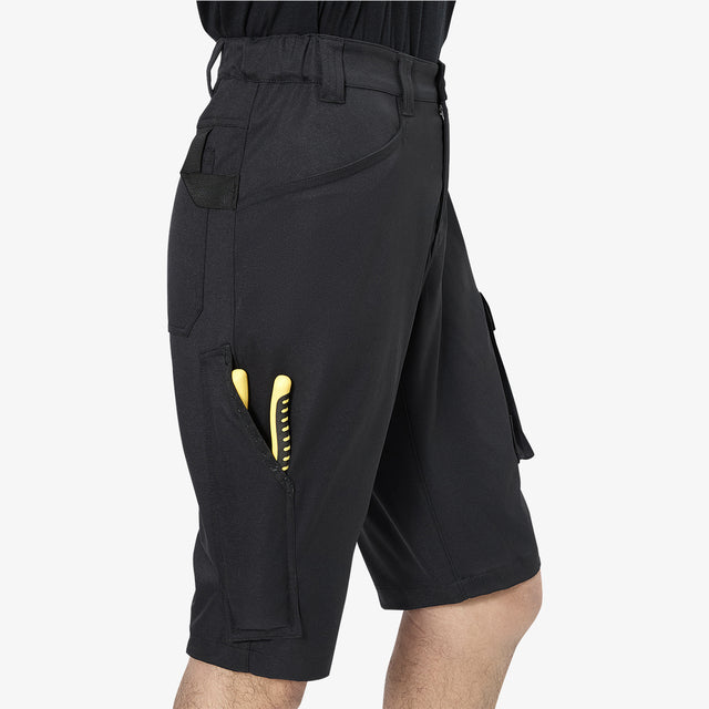 lengvi, tamprūs ir patogūs šortai JOGGER ESSENTIAL, juodi