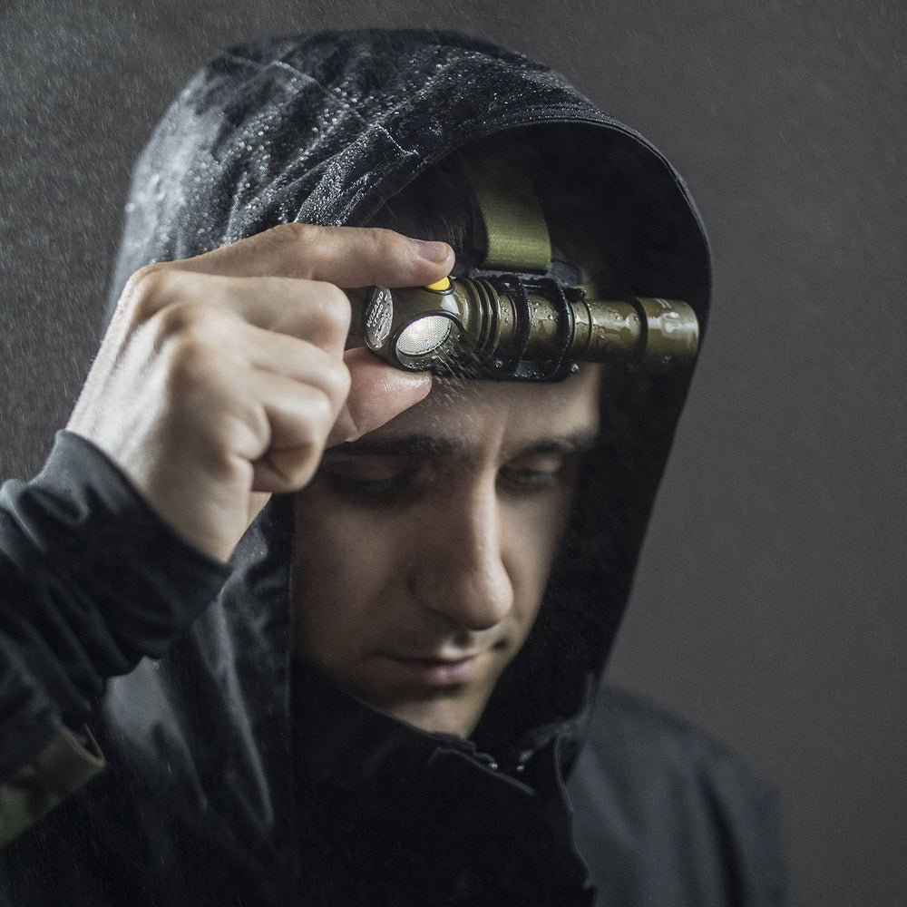 Prožektorius - žibintuvėlis su magnetiniu įkrovikliu Armytek Wizard C2 Pro, Olive spalvos