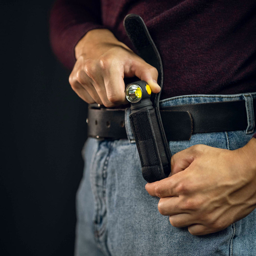 Prožektorius - žibintuvėlis su magnetiniu įkrovikliu Armytek Wizard C2 Pro MAX LR, Juodos spalvos, 44411