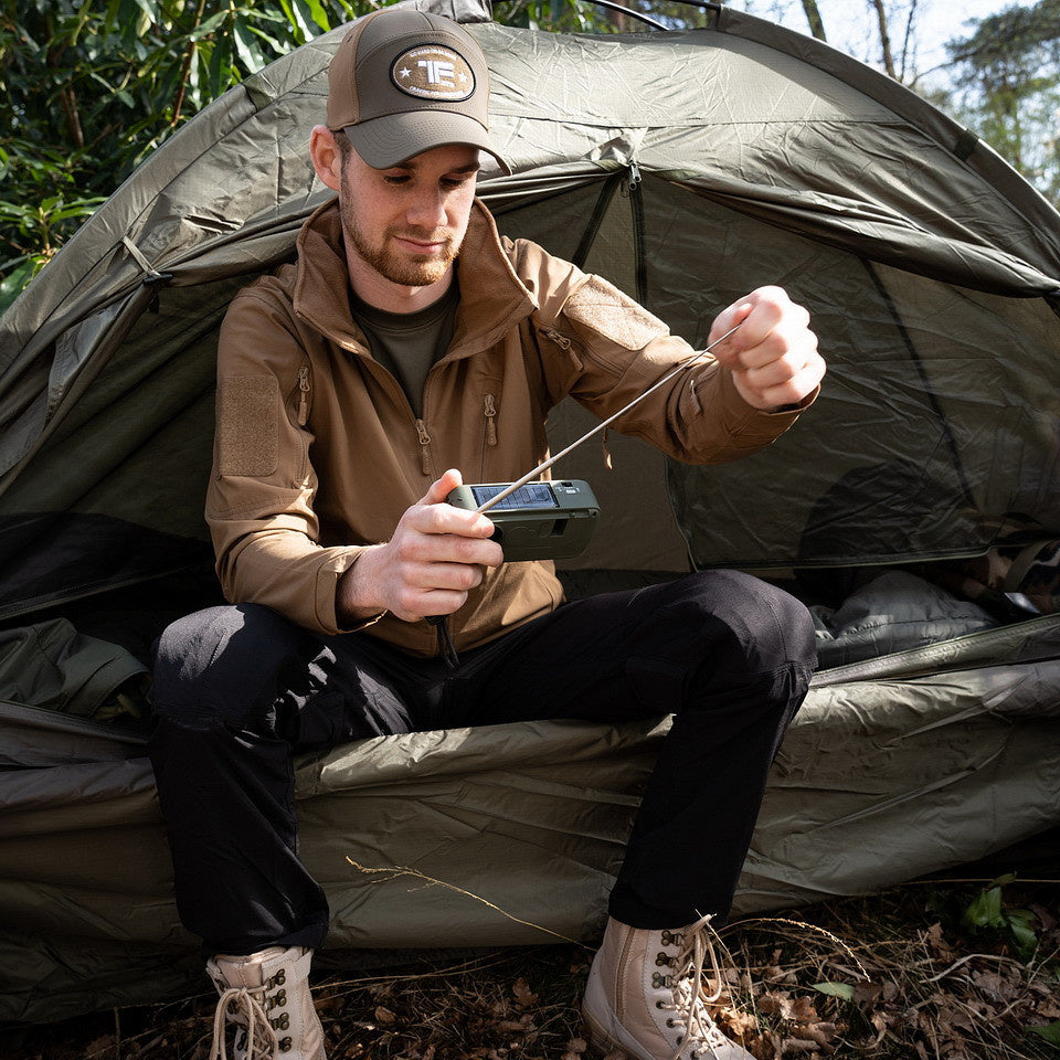 Išgyvenimo radijas Fosco Industries, su saulės baterija ir generatoriumi