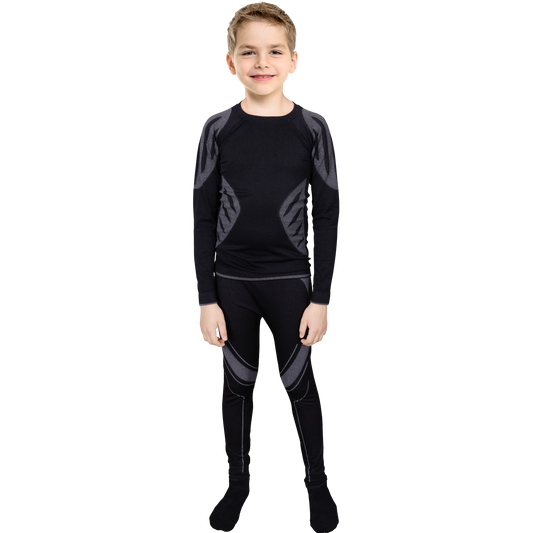 vaikiškas termo komplektas, kurį sudaro marškinėliai ilgomis rankovėmis bei kelnės